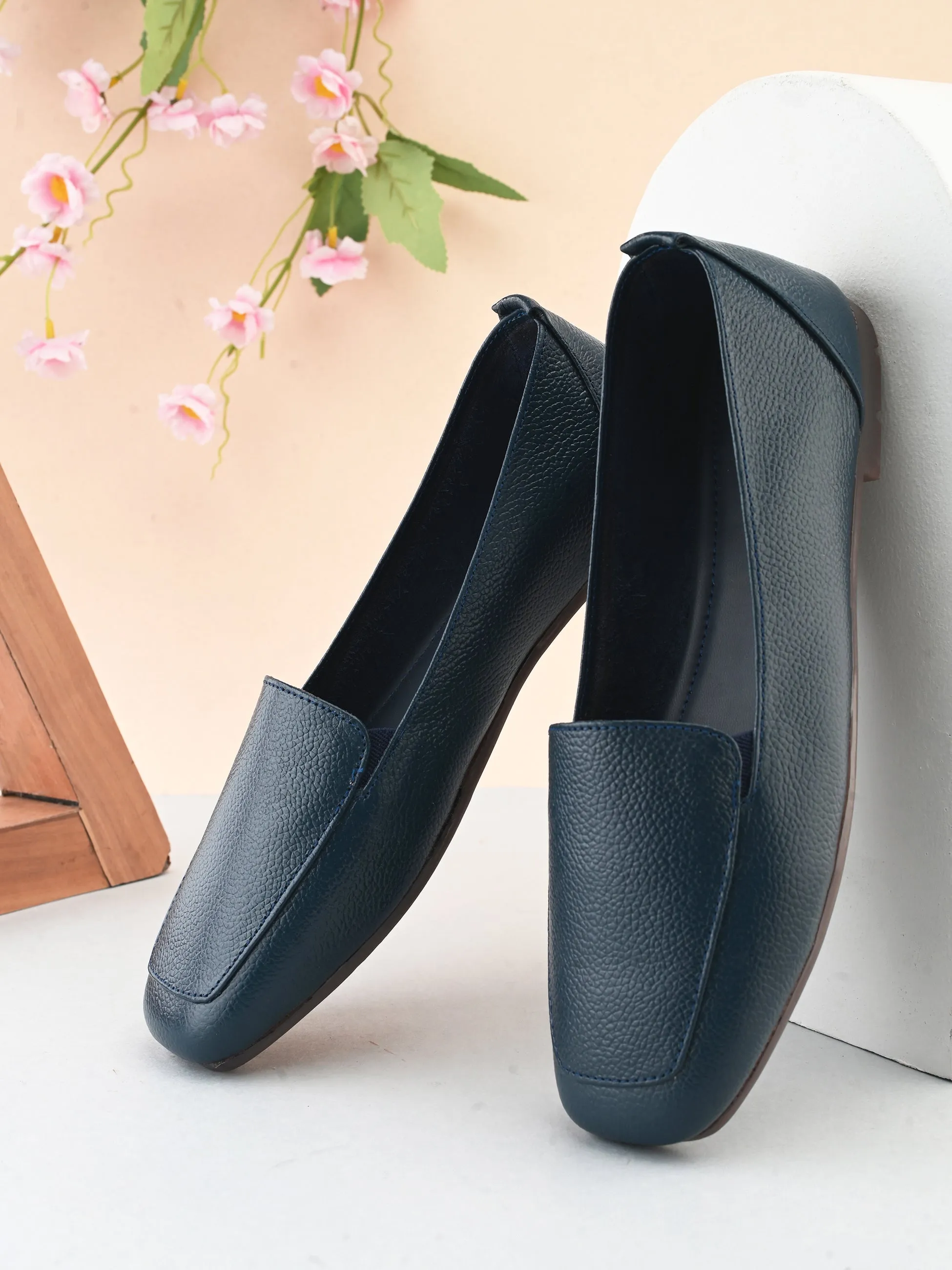 Pelle Albero Female's Blue Leather Flat Ballerina