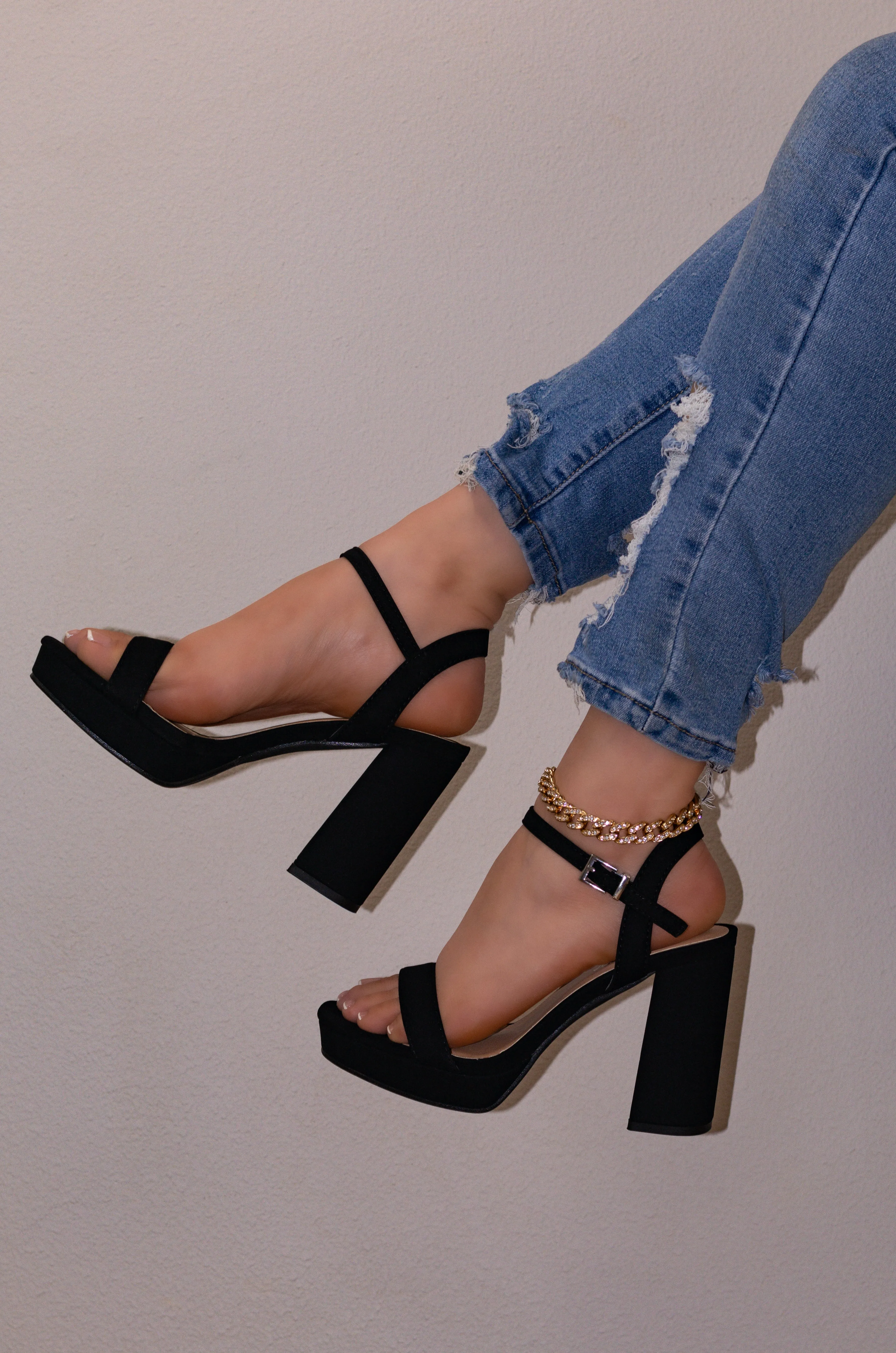 Timeless - Wide Fit Ankle Strap Heels, Chunky Heel & Padded Insole, Stylish & Comfortable for All-Day Wear